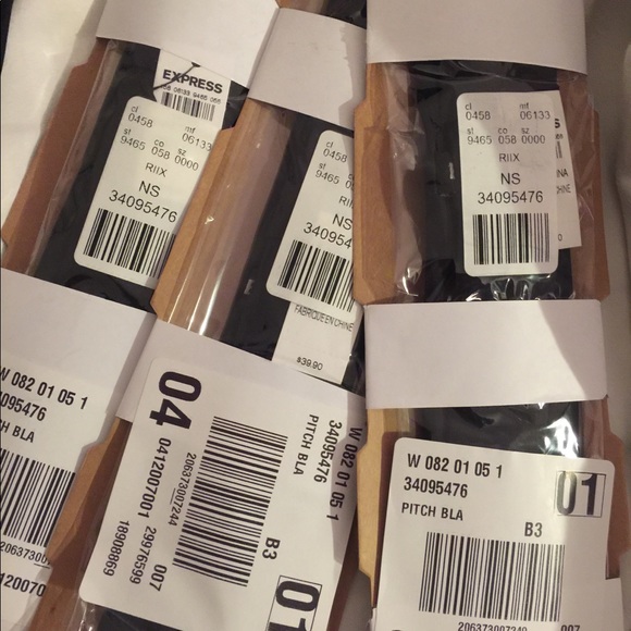 EXPRESS black 💯% silk tie NEW - Picture 3 of 5